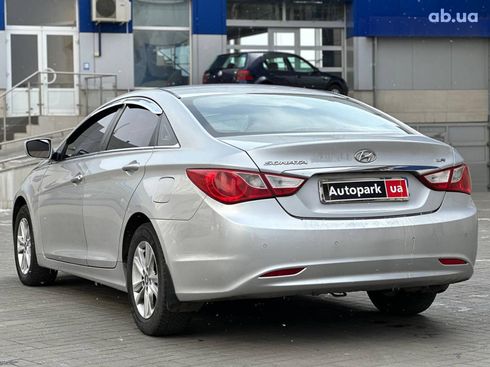 Hyundai Sonata 2012 серый - фото 33