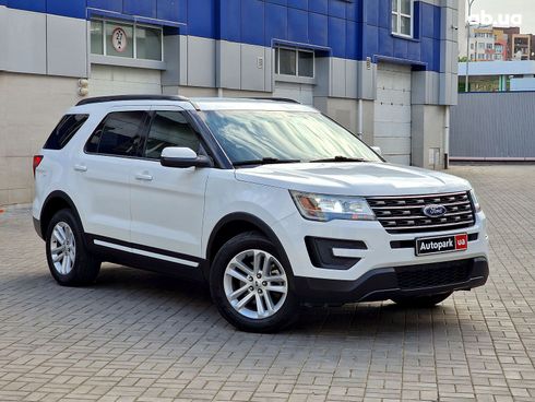 Ford Explorer 2017 белый - фото 37