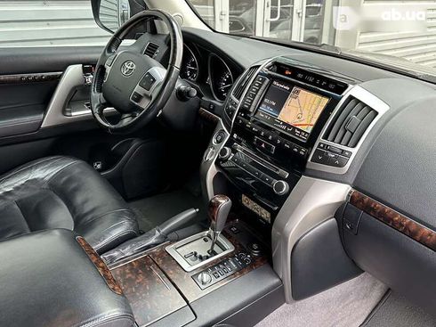 Toyota Land Cruiser 2012 - фото 19