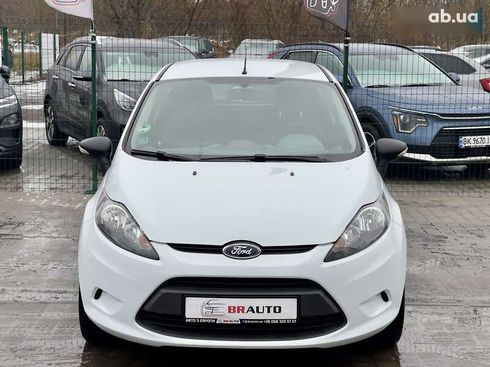 Ford Fiesta 2010 - фото 3