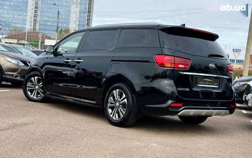 Kia Carnival 2020 - фото 11