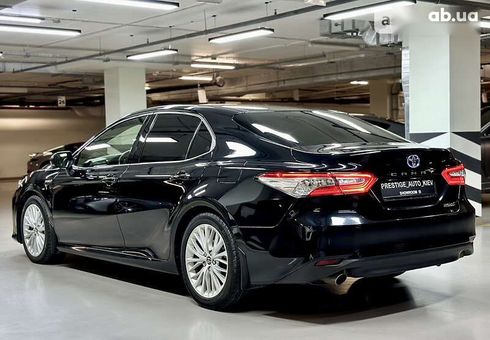 Toyota Camry 2019 - фото 27