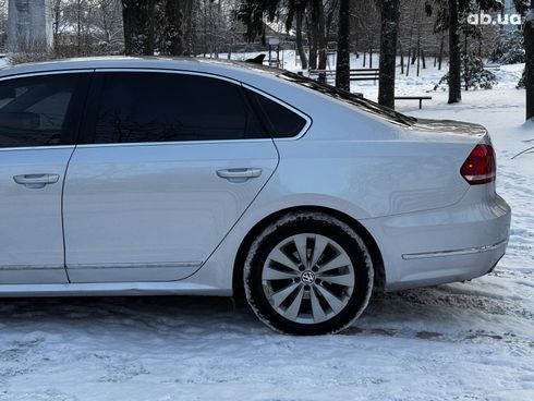 Volkswagen Passat 2013 серый - фото 10