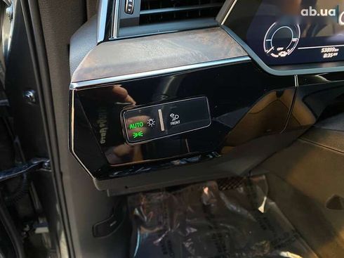 Audi E-Tron 2021 - фото 15