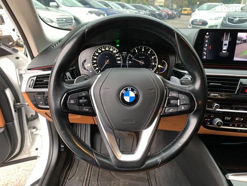 BMW 5 серия 2017 белый - фото 27