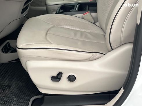 Chrysler Pacifica 2017 белый - фото 16
