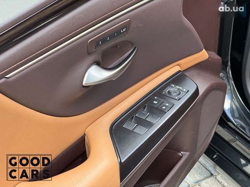 Lexus ES 2019 - фото 16