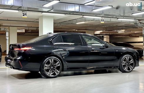 BMW 7 серия 2023 - фото 17