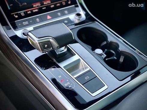 Audi Q7 2021 - фото 25