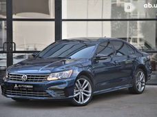 Продаж вживаних Volkswagen Passat 2018 року - купити на Автобазарі