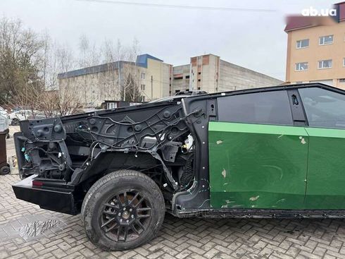 Tesla Cybertruck 2025 - фото 18