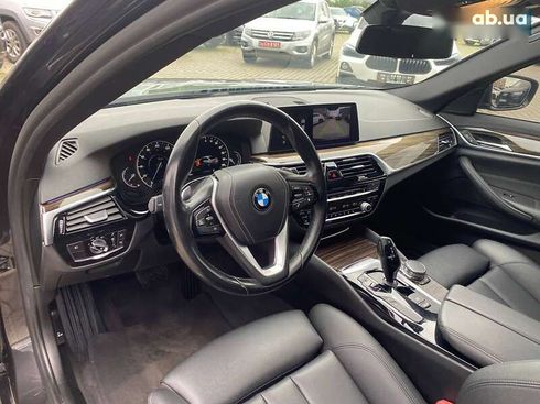 BMW 5 серия 2018 - фото 11