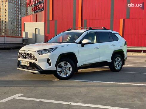 Toyota RAV4 2020 - фото 2