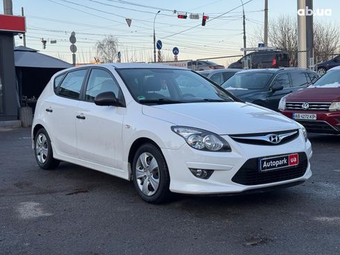 Hyundai i30 2011 белый - фото 3