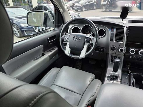 Toyota Sequoia 2014 - фото 26