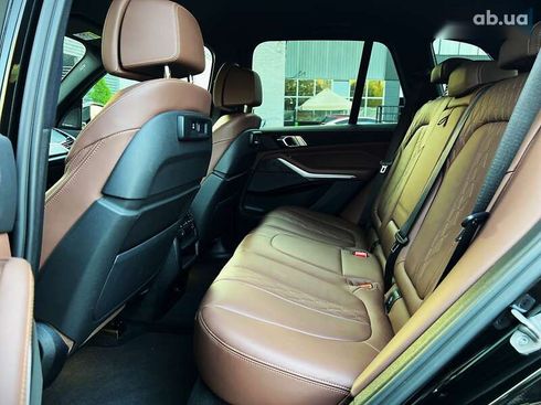 BMW X5 2021 - фото 28
