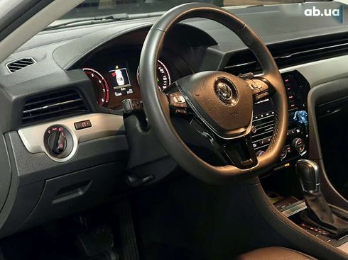 Volkswagen Passat 2020 - фото 20