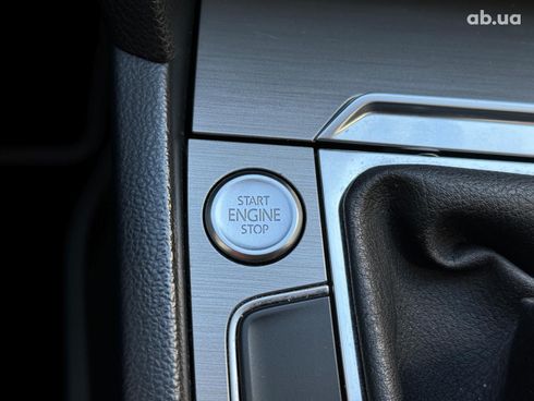 Volkswagen Passat 2015 серый - фото 32