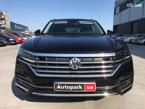 Volkswagen Touareg 2019 черный - фото 2