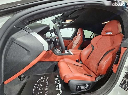 BMW M8 Gran Coupe 2023 - фото 28