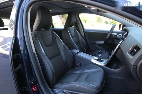 Volvo V60 2012 - фото 12