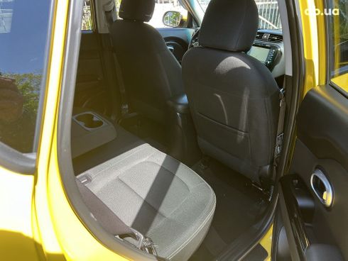 Kia Soul 2015 желтый - фото 18