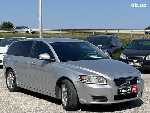 Volvo V50 2010 серый - фото 3