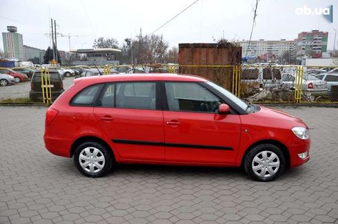 Skoda Fabia 2012 - фото 5