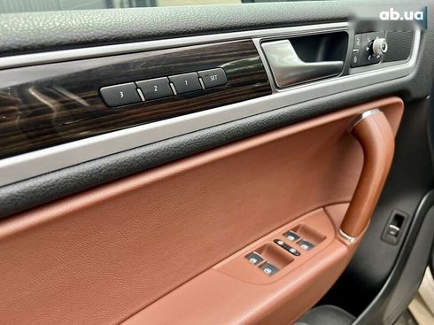 Volkswagen Touareg 2017 - фото 15