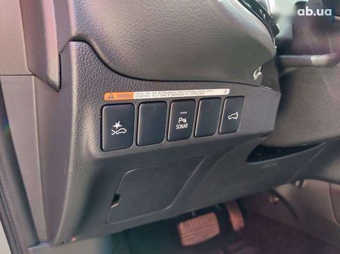Mitsubishi Outlander 2021 - фото 17