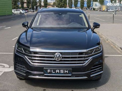 Volkswagen Touareg 2019 - фото 2