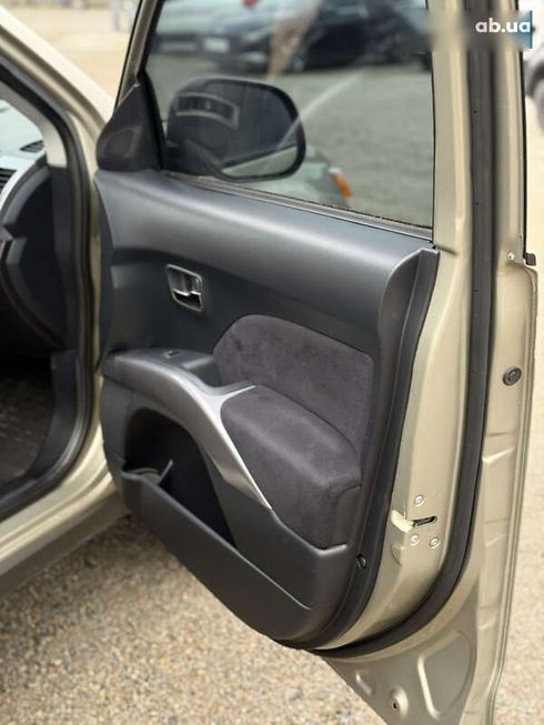 Mitsubishi Outlander XL 2008 - фото 8
