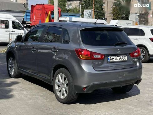 Mitsubishi Outlander 2015 - фото 10