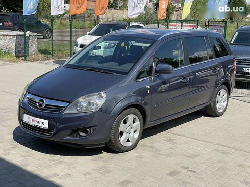 Opel Zafira 2010 - фото 2