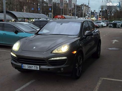 Porsche Cayenne 2011 - фото 2
