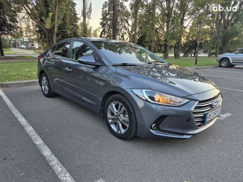 Hyundai Elantra 2016 серый - фото 5