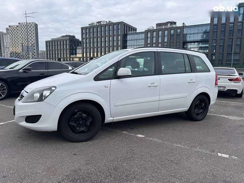 Opel Zafira 2013 - фото 9