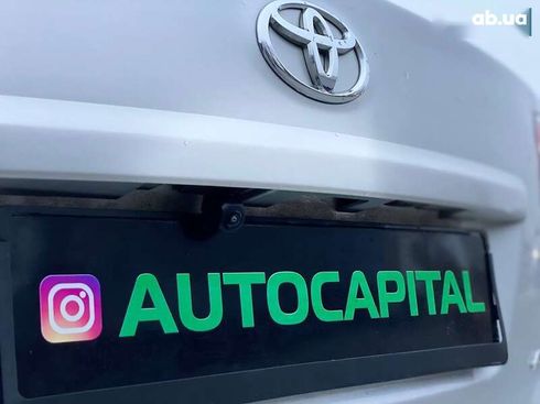 Toyota Avensis 2011 - фото 13