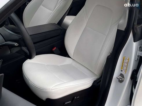 Tesla Model Y 2021 - фото 13