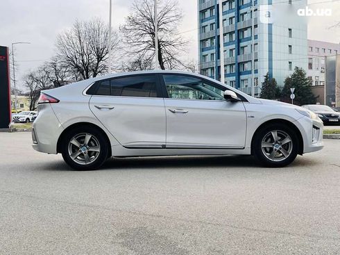 Hyundai Ioniq 2020 - фото 8
