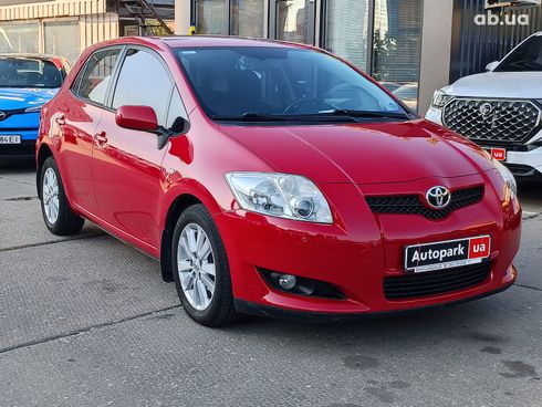 Toyota Auris 2007 красный - фото 5