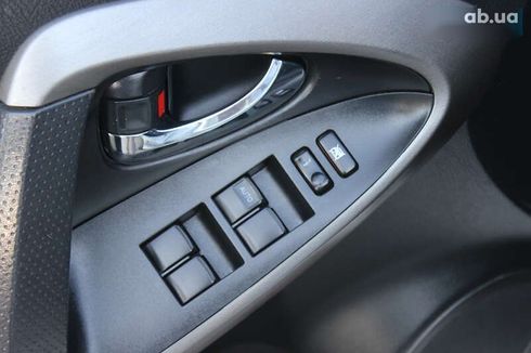 Toyota RAV4 2011 - фото 27
