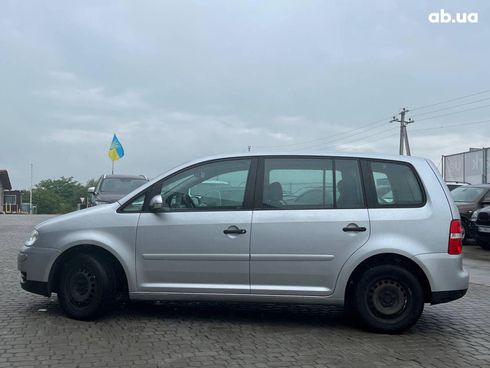 Volkswagen Touran 2005 серый - фото 5