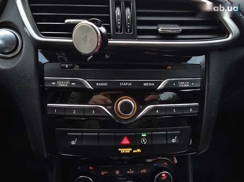 Infiniti QX30 2017 - фото 19