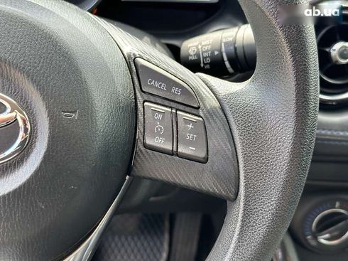 Toyota Yaris 2017 - фото 17