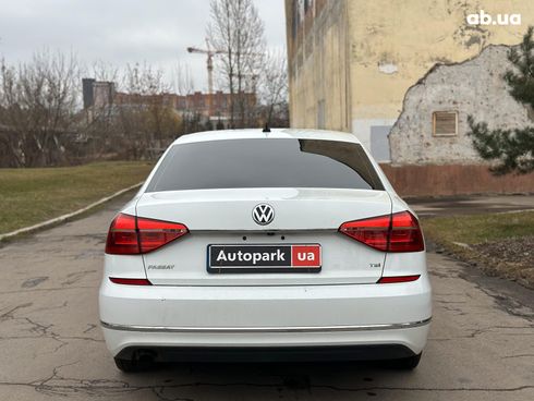 Volkswagen Passat 2016 белый - фото 8