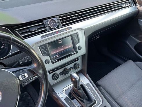 Volkswagen Passat 2017 - фото 13