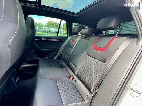 Skoda Octavia 2020 - фото 30