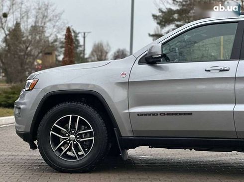 Jeep Grand Cherokee 2017 - фото 11