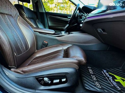BMW 5 серия 2016 - фото 24